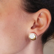 Carica l'immagine nel visualizzatore di Gallery, Moon