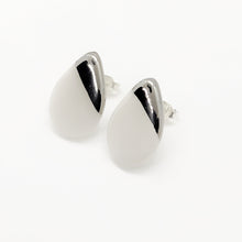 Carica l'immagine nel visualizzatore di Gallery, Lilian