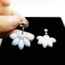 Carica l'immagine nel visualizzatore di Gallery, Holly