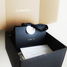 Carica l&#39;immagine nel visualizzatore di Gallery, Box Romantic Queen
