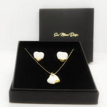 Carica l&#39;immagine nel visualizzatore di Gallery, Queen  Luxury Box
